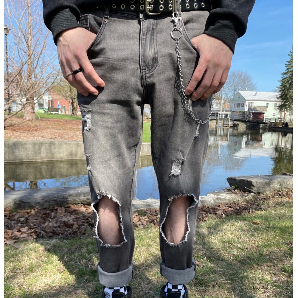 Distressed Jeans - Picture 2 of 4